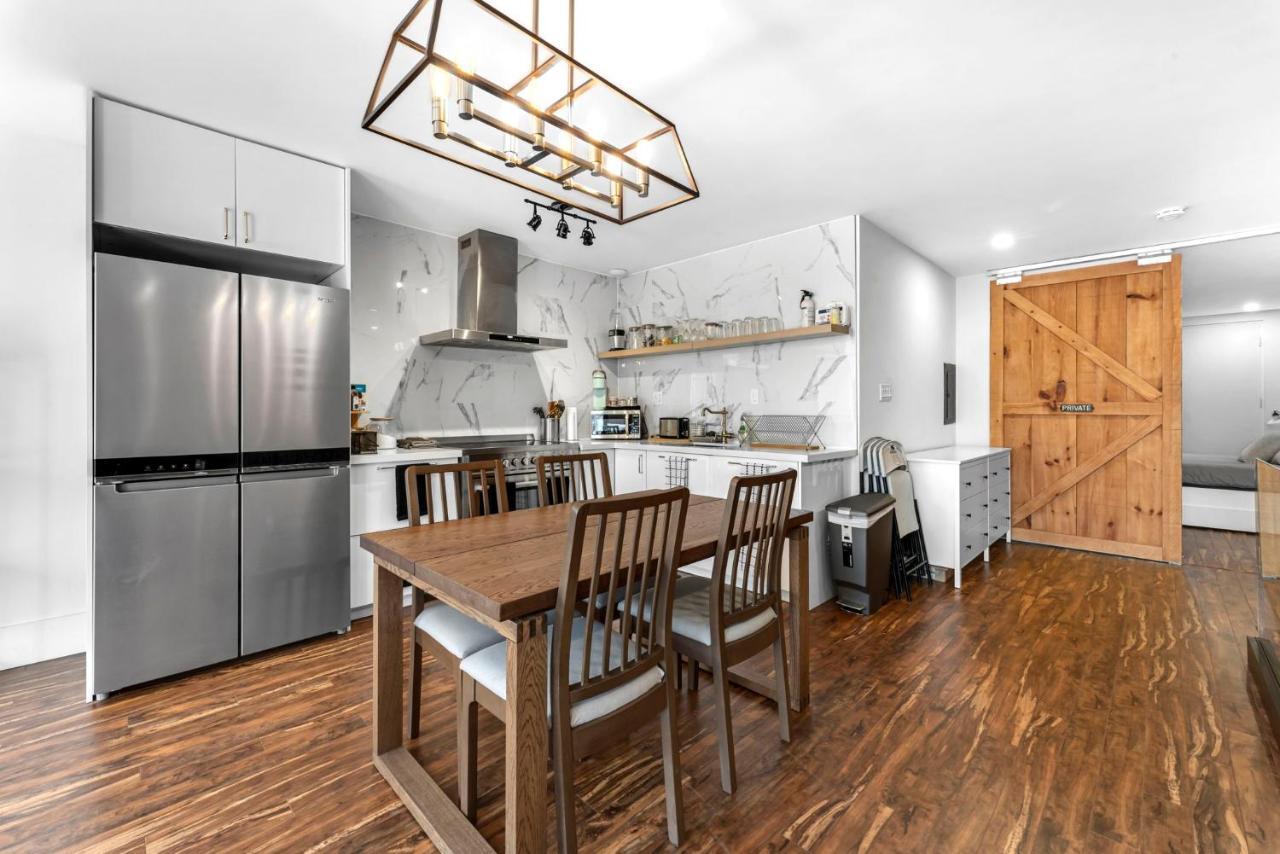 Amazing Fully Renovated Apartment On Queen St. Toronto Ngoại thất bức ảnh
